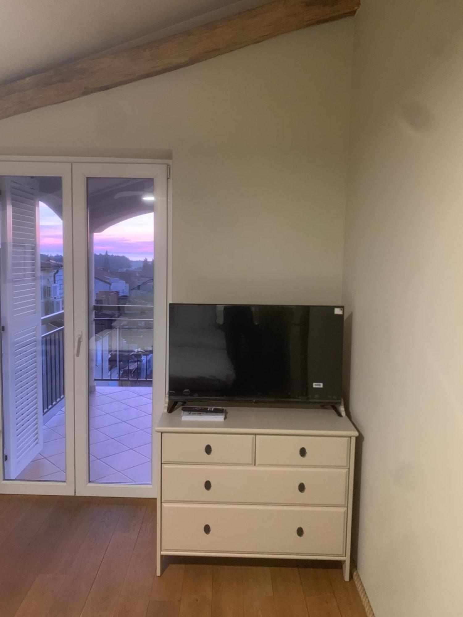 Dachgeschoss-Apartment "Andemi" In Istrien Novigrad Istria Exteriör bild