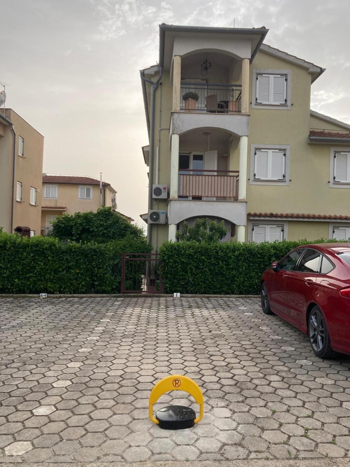 Dachgeschoss-Apartment "Andemi" In Istrien Novigrad Istria Exteriör bild